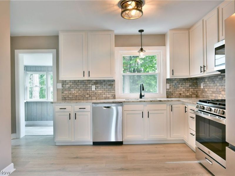 471 N Main Street, Poland, OH 44514 Photo 11