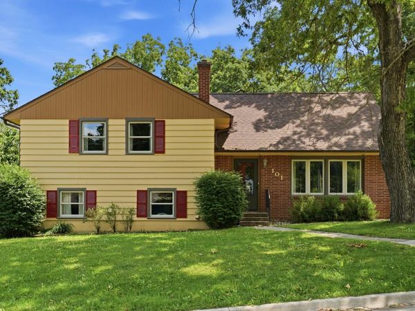 101 Havens Drive NW, Elkader, IA 52403