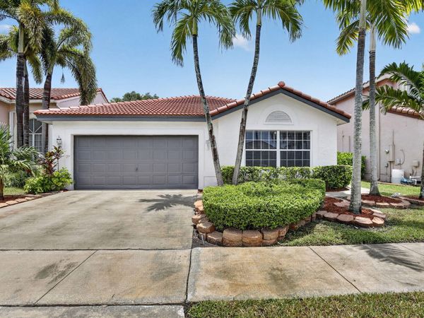 1371 SW 181ST Avenue, Pembroke Pines, FL 33029