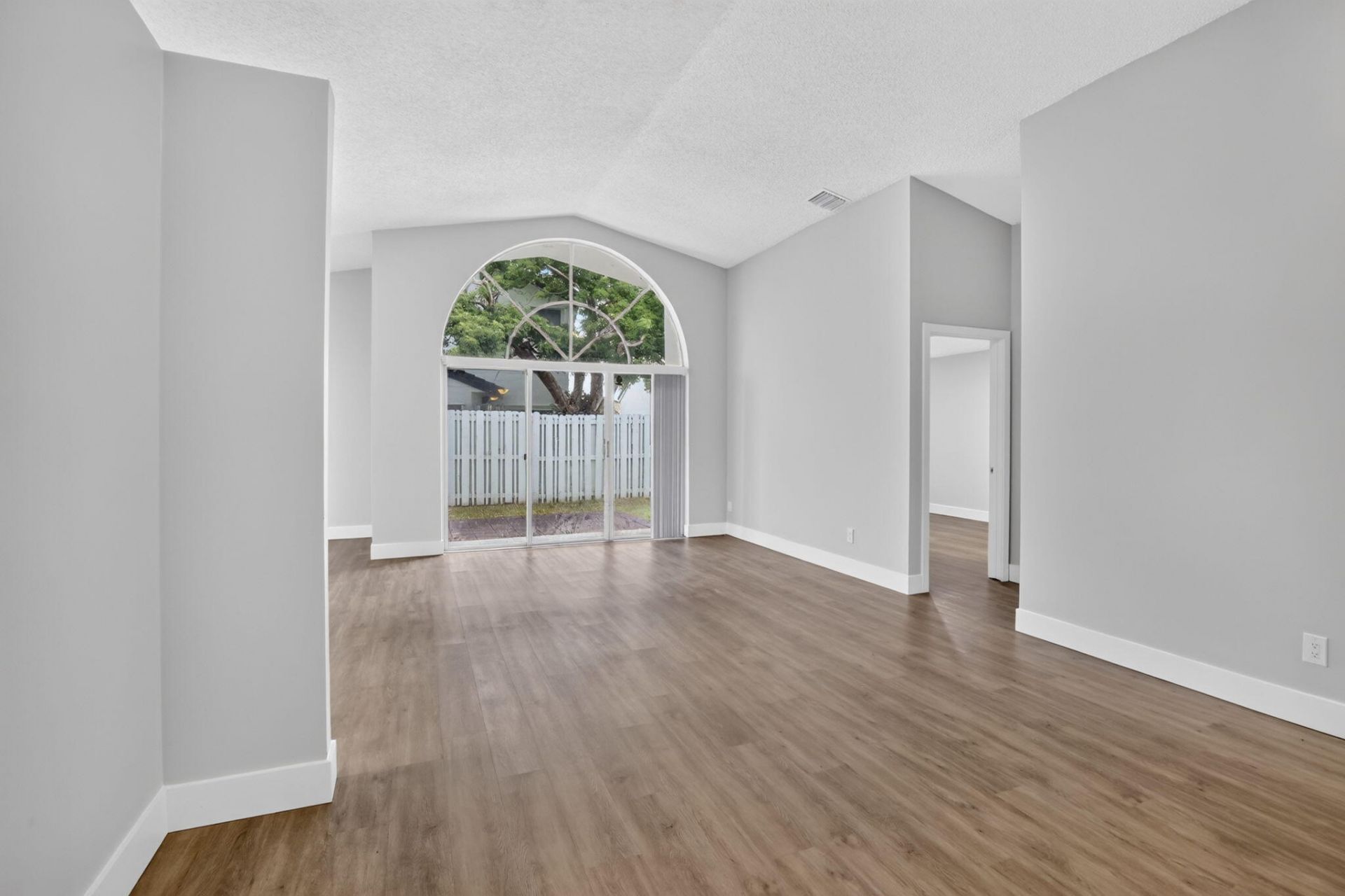 1371 SW 181st Avenue, Pembroke Pines, FL 33029 Photo