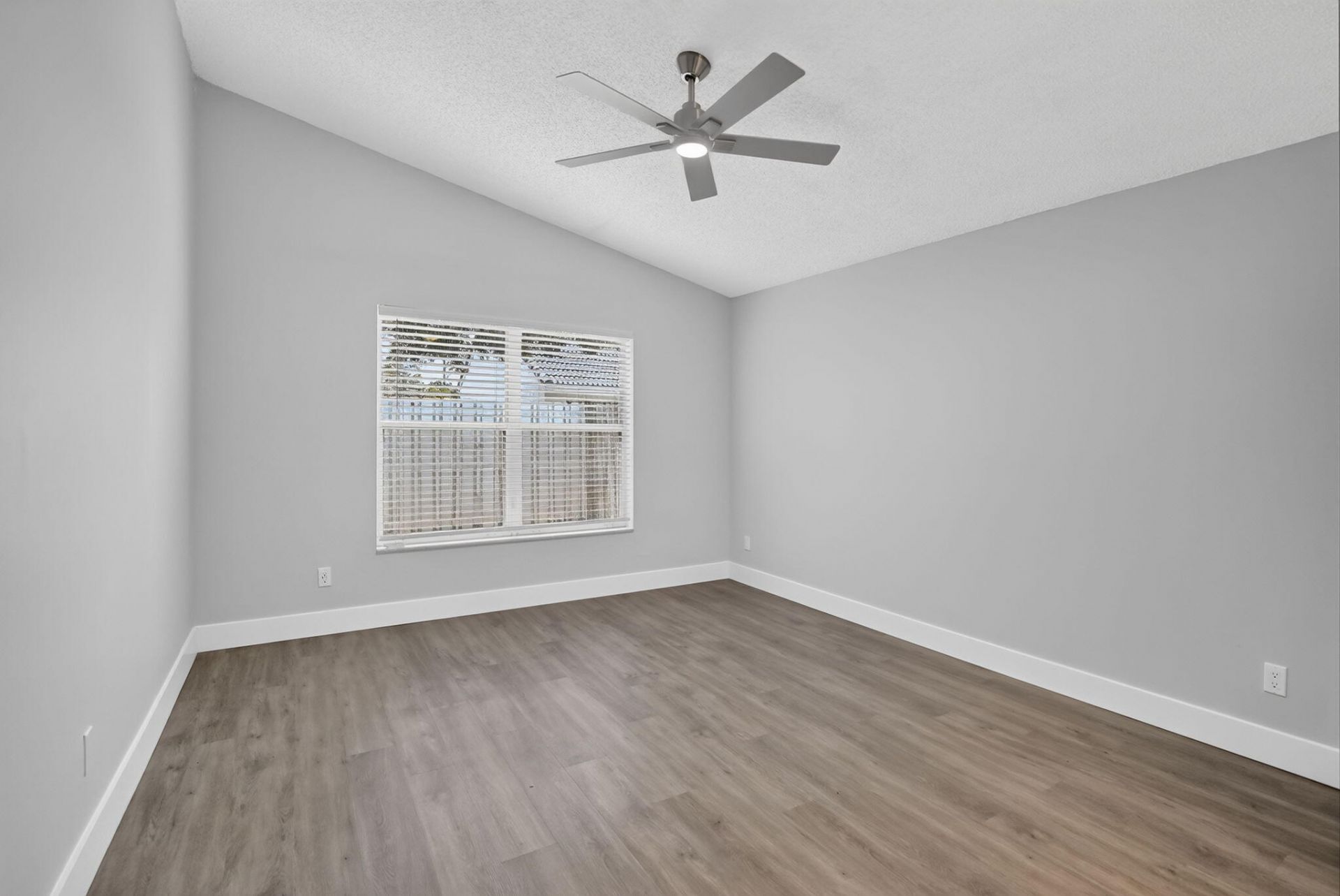 1371 SW 181st Avenue, Pembroke Pines, FL 33029 Photo