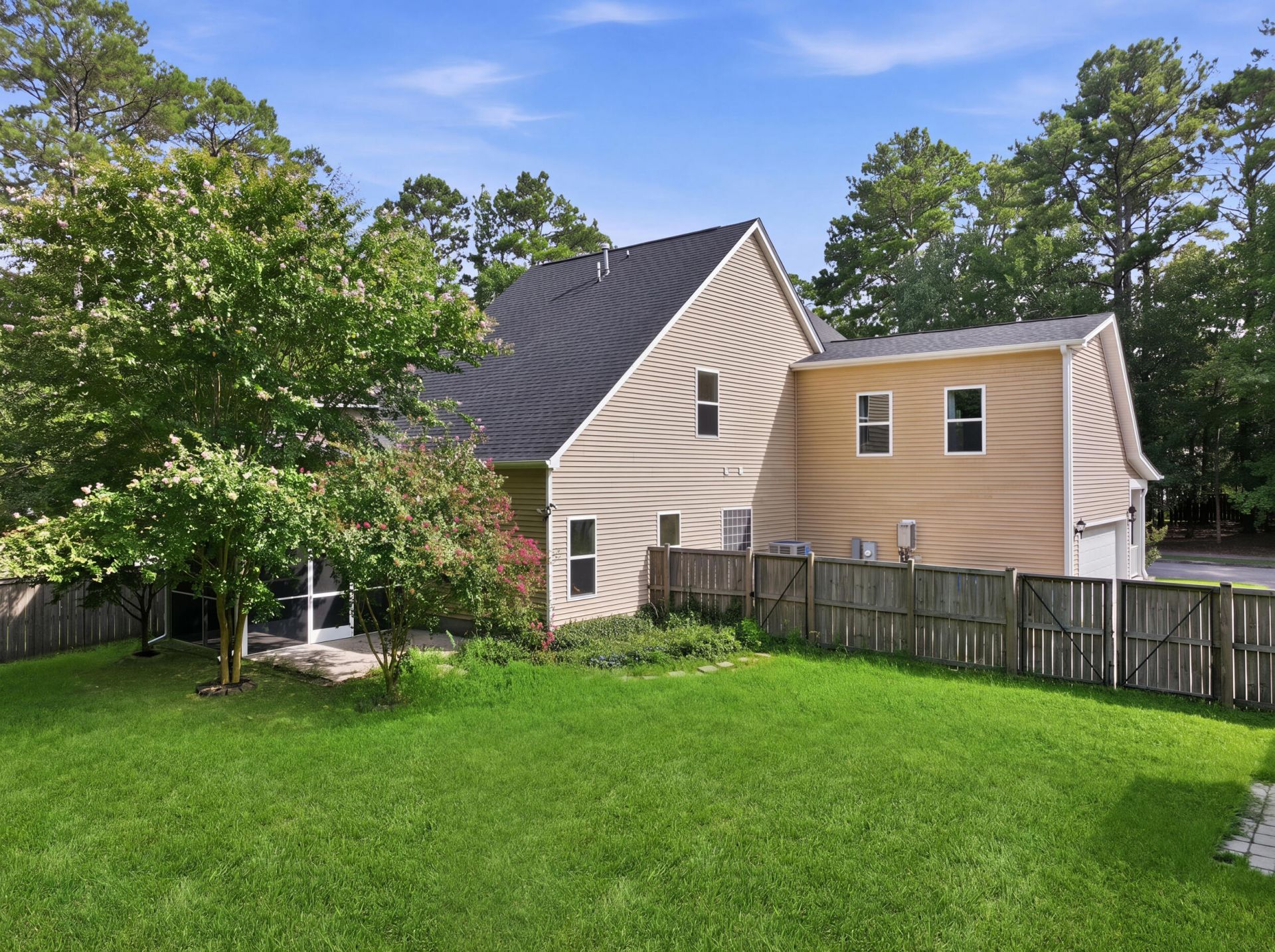 1244 Segar Street Photo 26