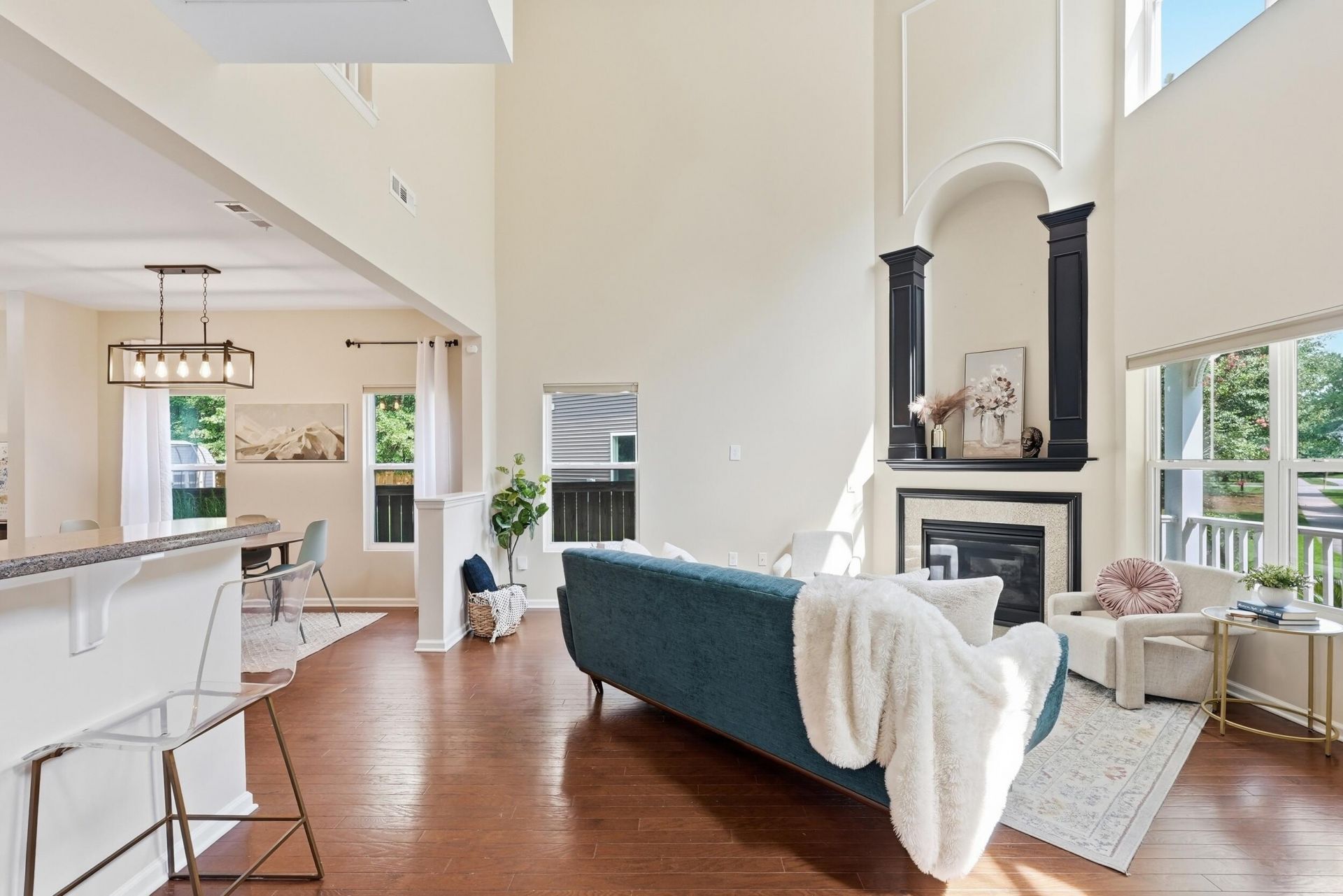 1244 Segar Street Photo 5