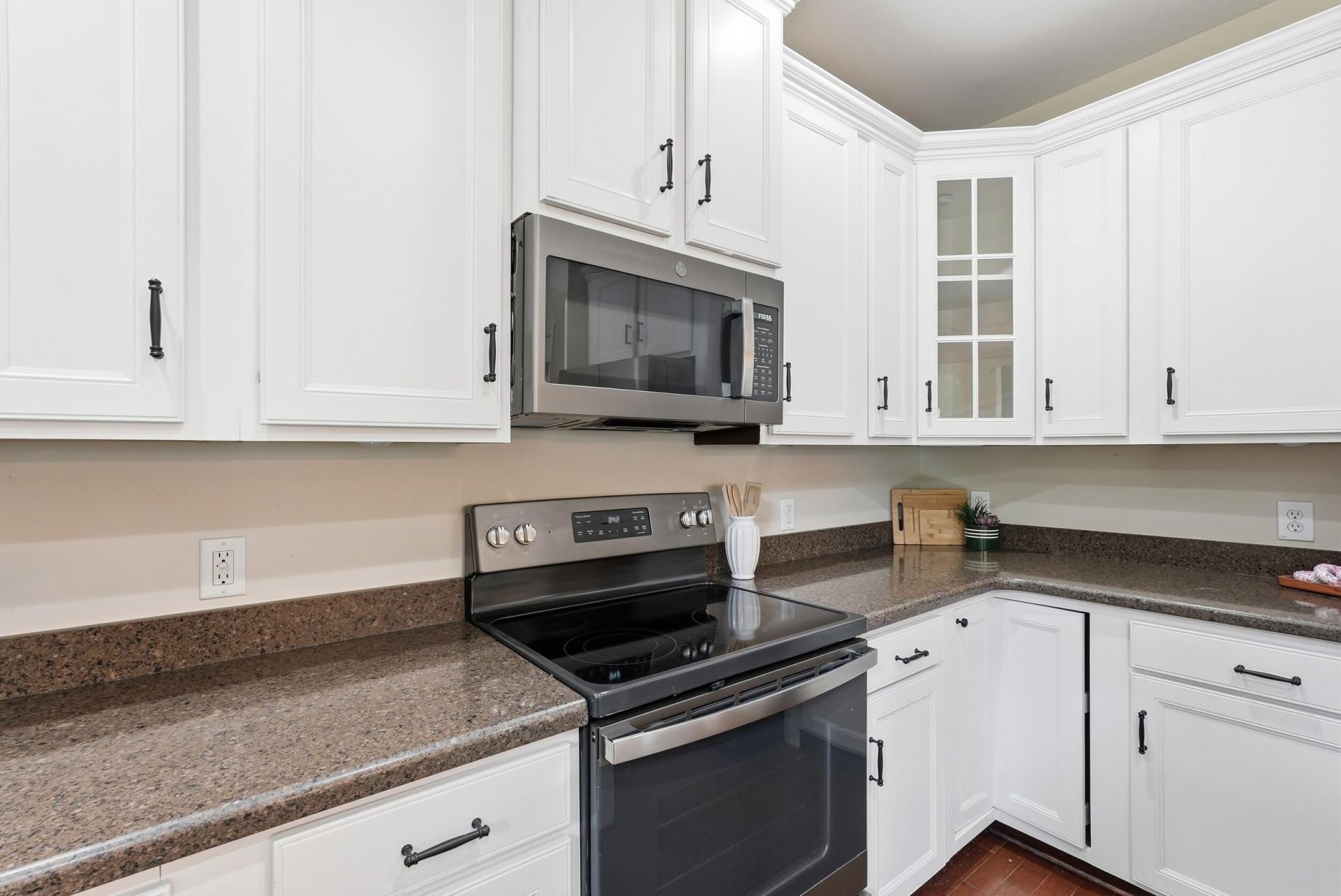1244 Segar Street Photo 8