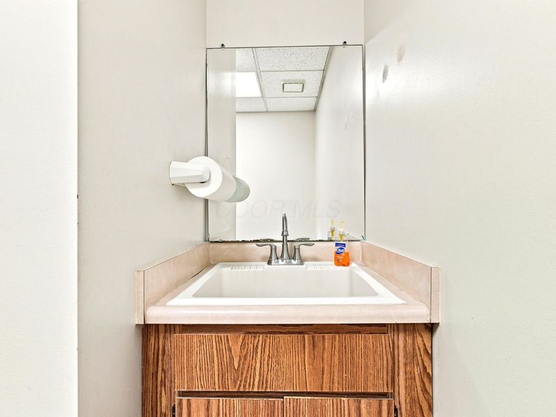 2931 Donnylane Boulevard , Unit A, Columbus, OH 43235 Photo 36