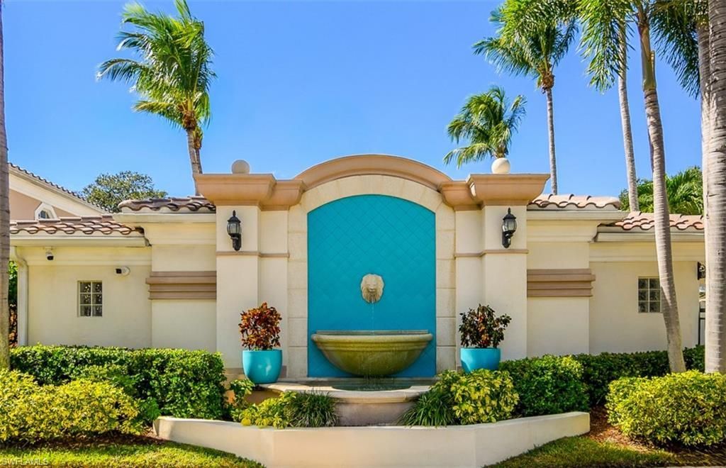 5669 Cove Cir, Naples, FL 34119 Photo
