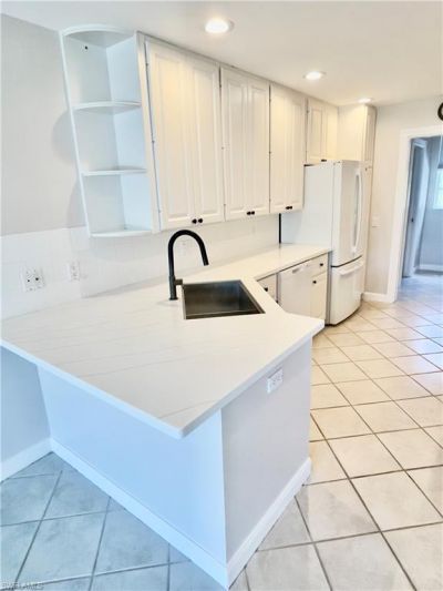 5669 Cove Cir, Naples, FL 34119 Photo