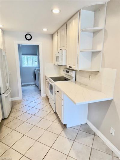 5669 Cove Cir, Naples, FL 34119 Photo
