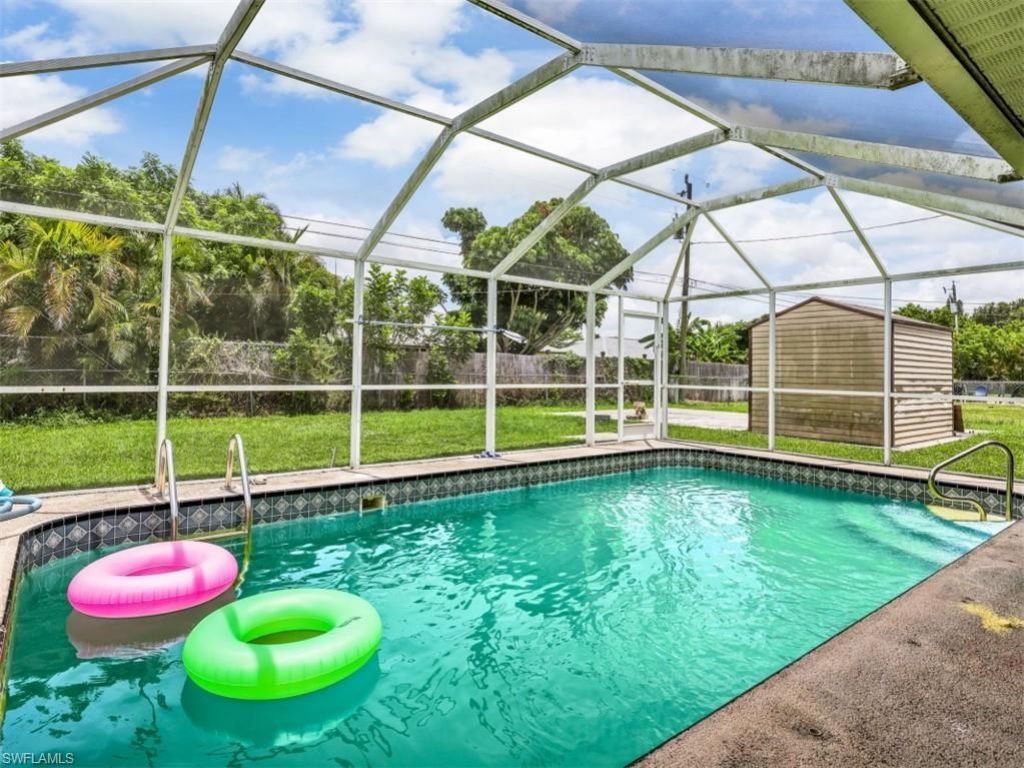 209 NE 9th Ct, Cape Coral, FL 33909 Photo