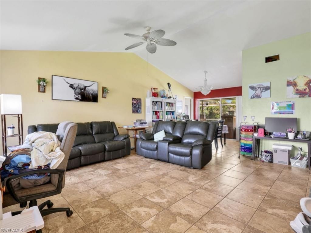 209 NE 9th Ct, Cape Coral, FL 33909 Photo