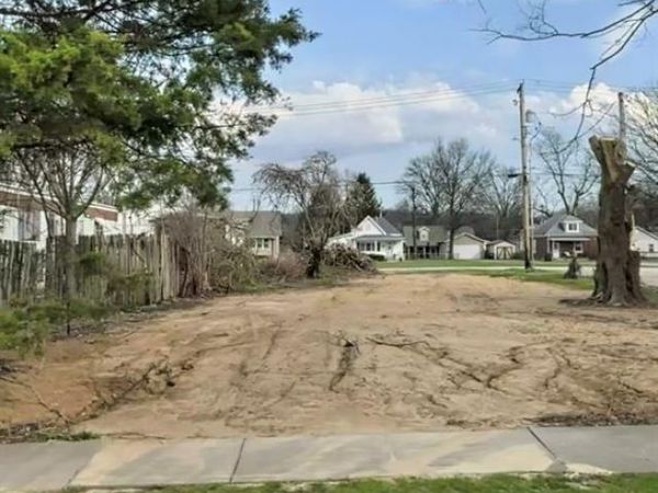 218 North Main Street, Dupo, IL 62239