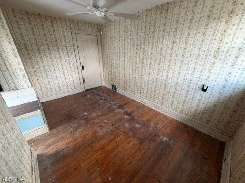 3310 Cypress Avenue, Cleveland, OH 44109 Photo 14