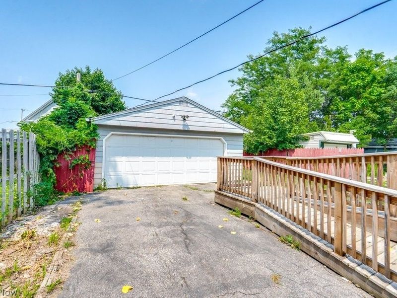 3310 Cypress Avenue, Cleveland, OH 44109 Photo 3