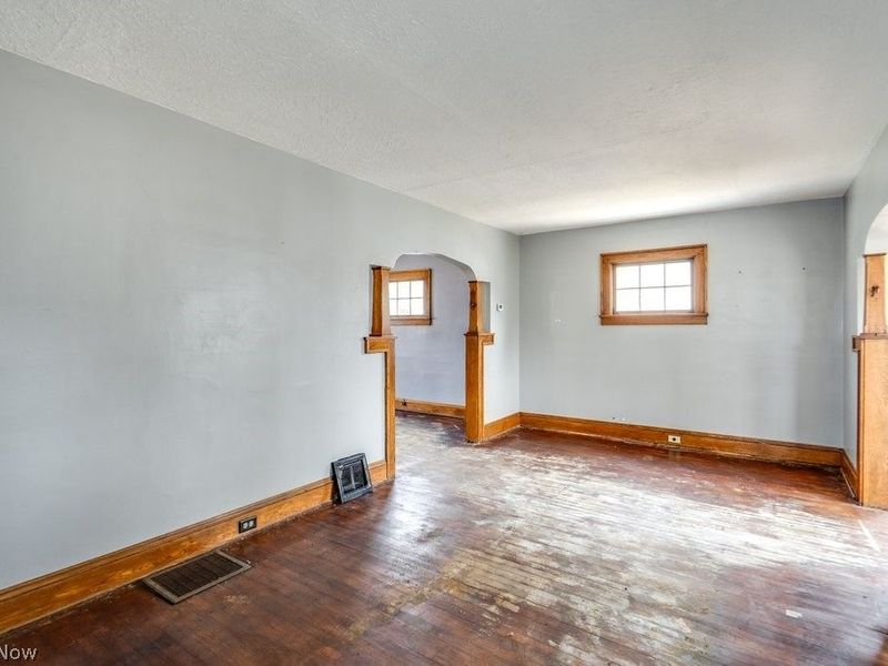 3310 Cypress Avenue, Cleveland, OH 44109 Photo 4