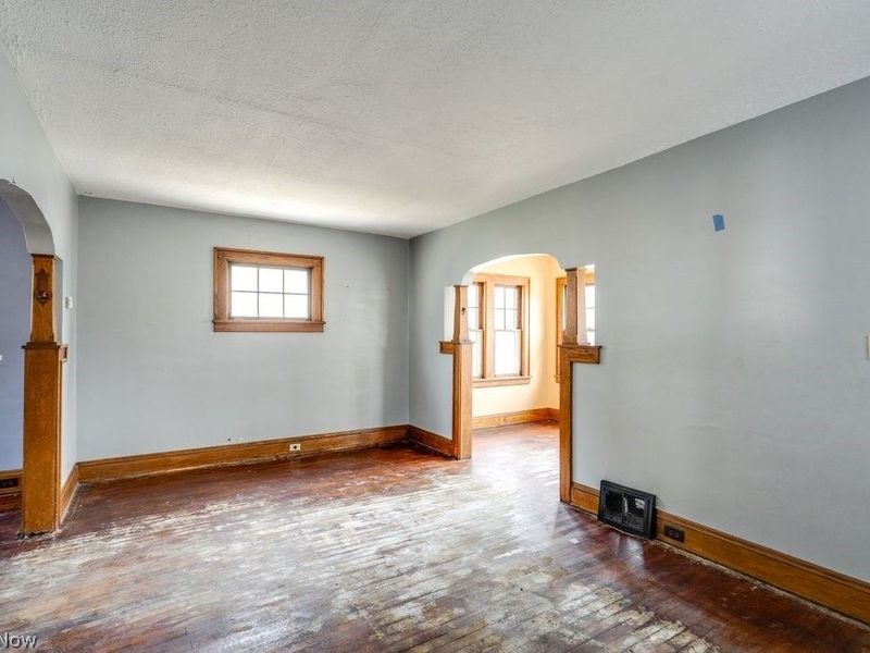 3310 Cypress Avenue, Cleveland, OH 44109 Photo 5