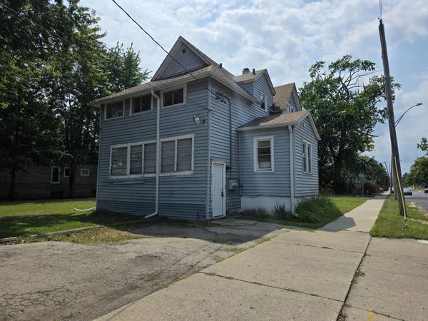 1801 Victoria Avenue , Unit 2, North Chicago, IL 60064