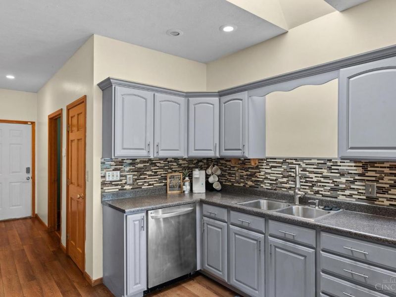 837 Leslie Drive, Washington Township, OH 45177 Photo 17