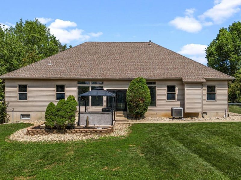 837 Leslie Drive, Washington Township, OH 45177 Photo 2