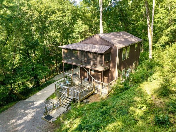 510 Wilson Dr , Smithville, TN 37166