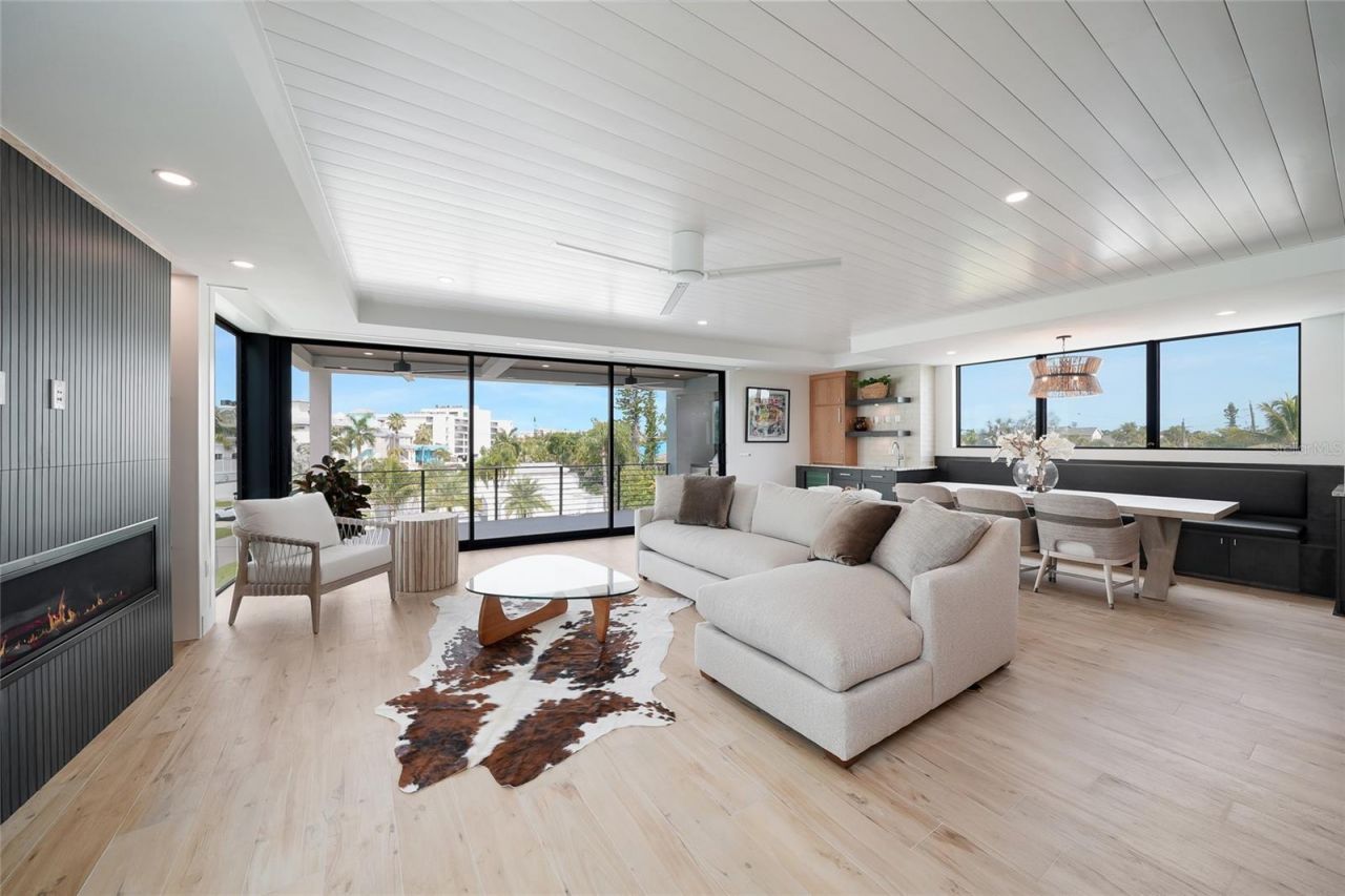 5547 Avenida Del Mare, Sarasota, FL 34242 Photo