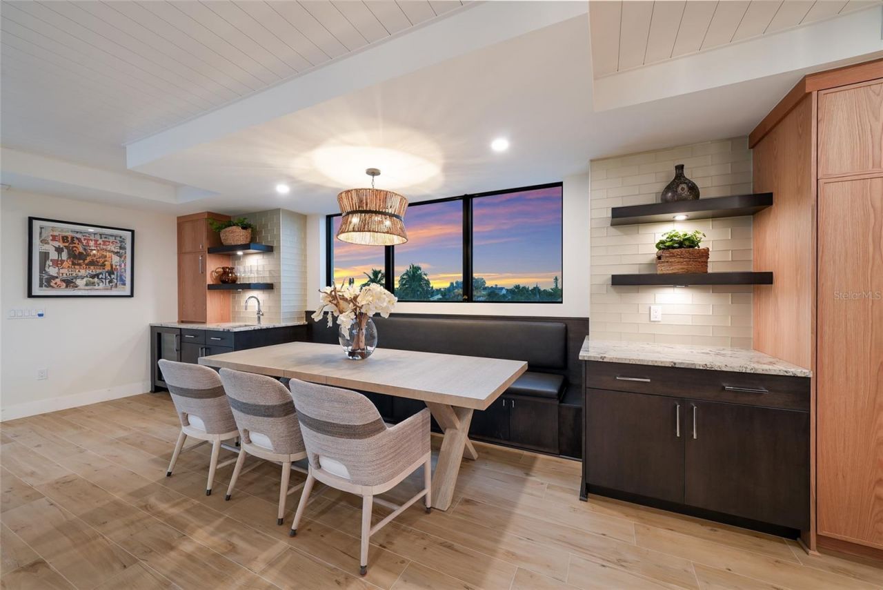 5547 Avenida Del Mare, Sarasota, FL 34242 Photo