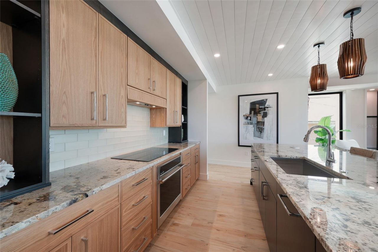 5547 Avenida Del Mare, Sarasota, FL 34242 Photo