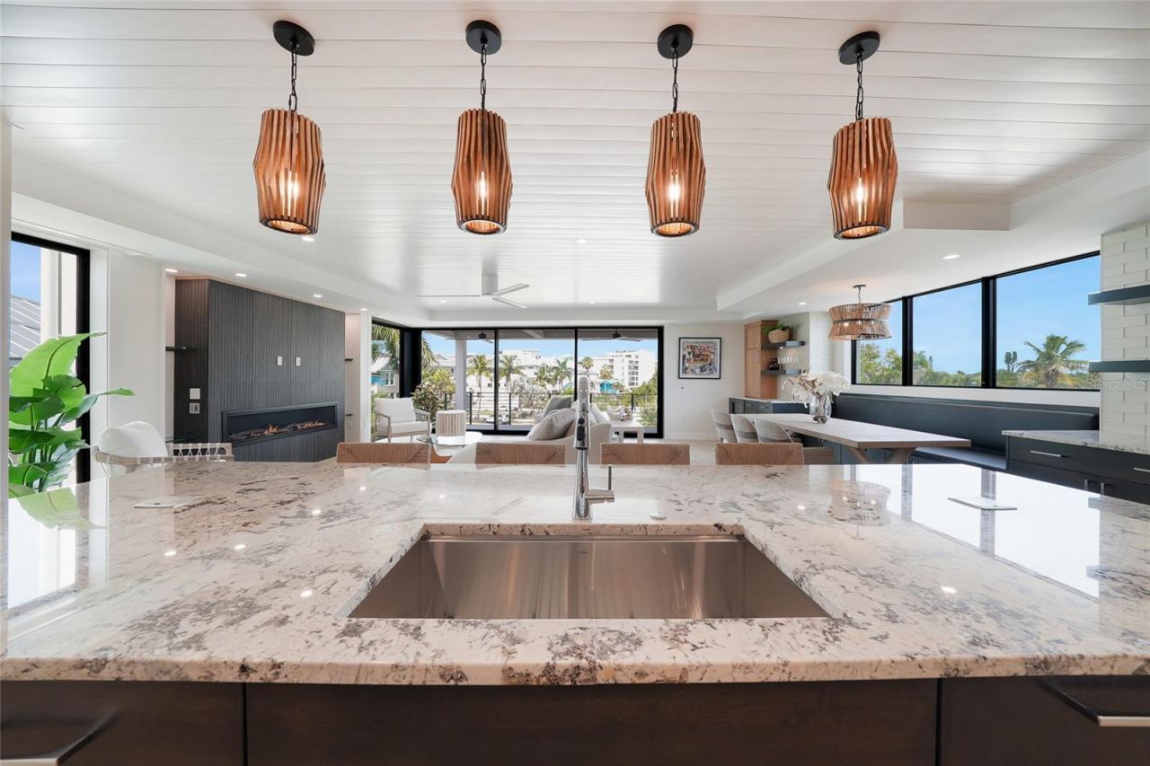 5547 Avenida Del Mare, Sarasota, FL 34242 Photo