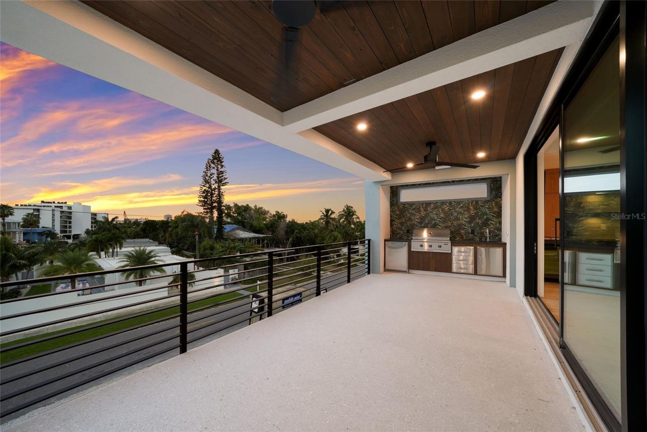 5547 Avenida Del Mare, Sarasota, FL 34242 Photo