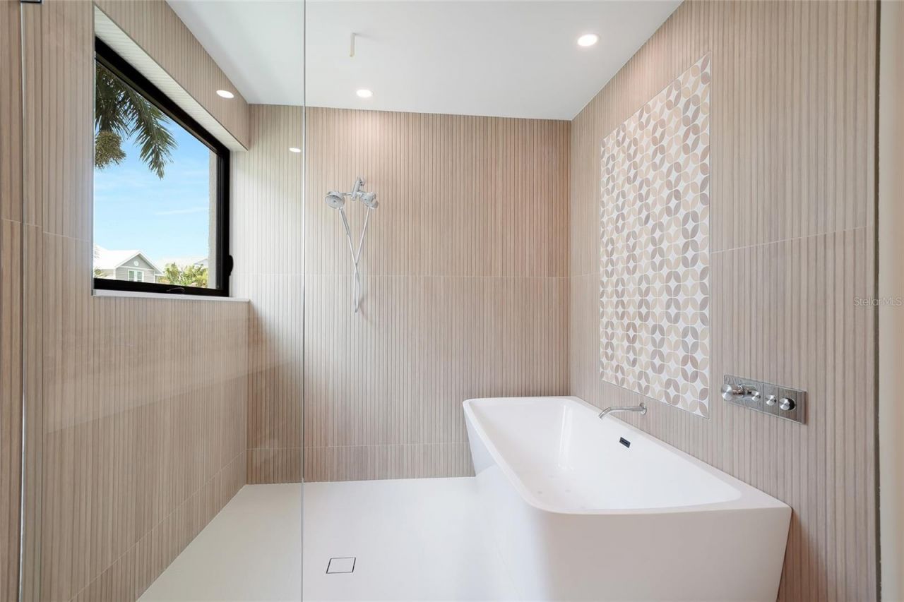 5547 Avenida Del Mare, Sarasota, FL 34242 Photo