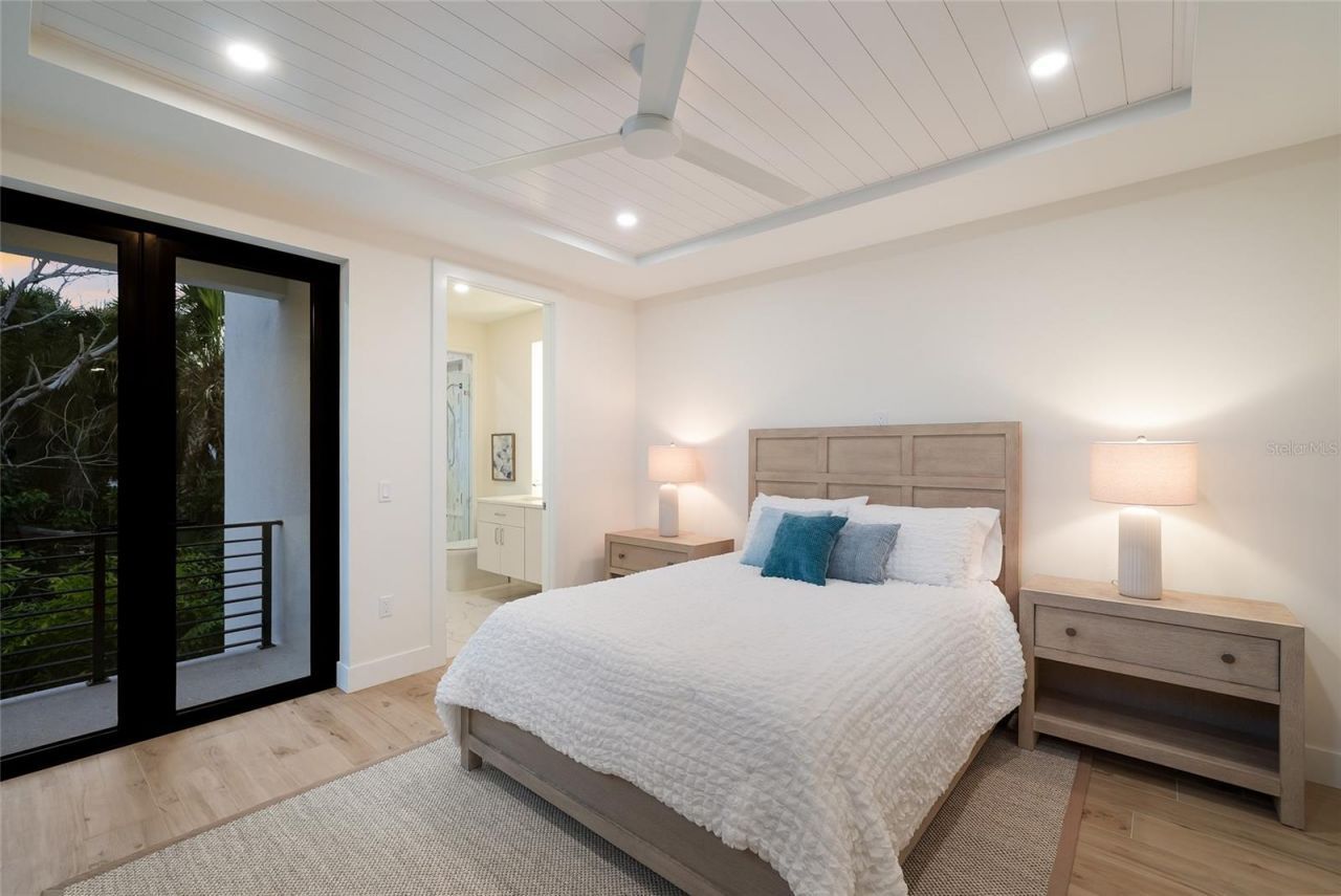 5547 Avenida Del Mare, Sarasota, FL 34242 Photo