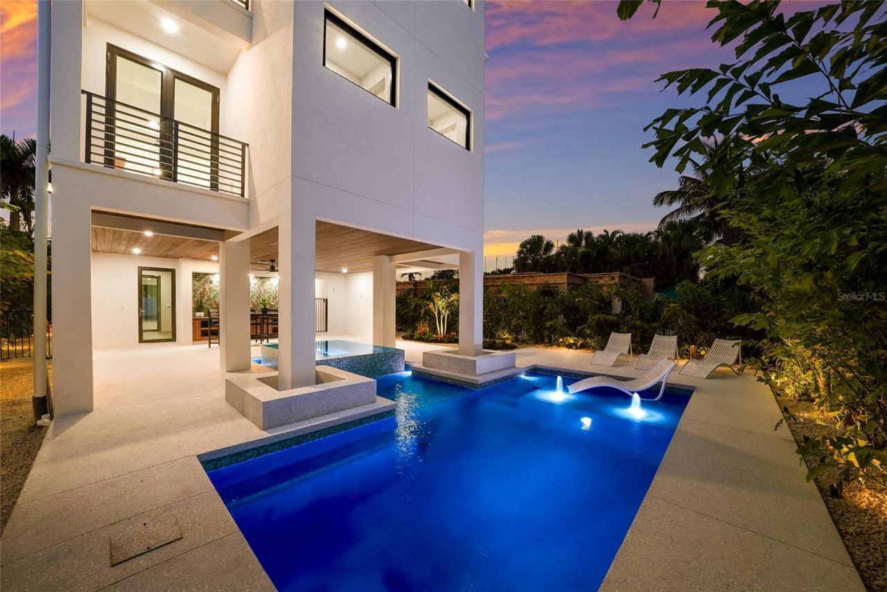 5547 Avenida Del Mare, Sarasota, FL 34242 Photo