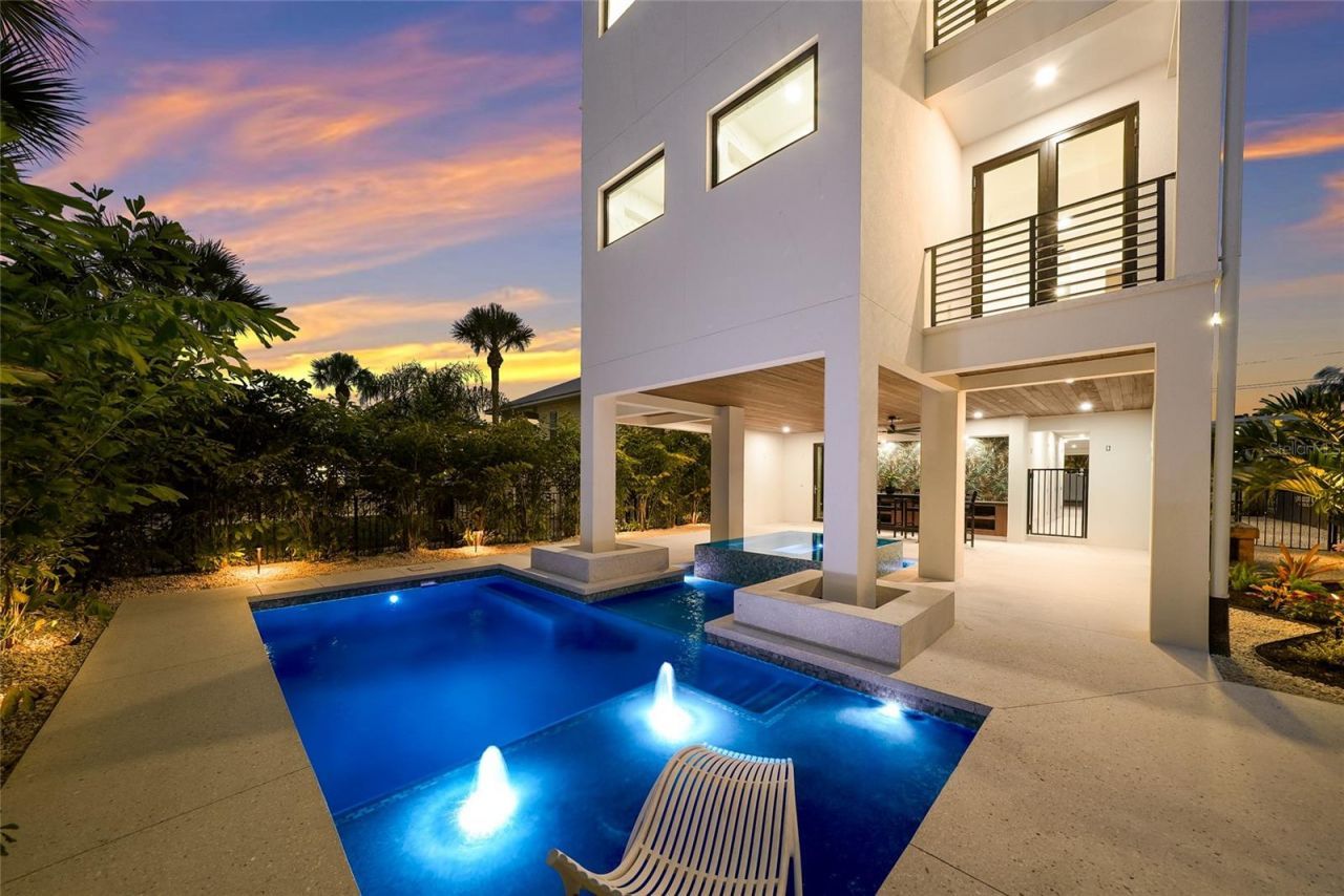 5547 Avenida Del Mare, Sarasota, FL 34242 Photo