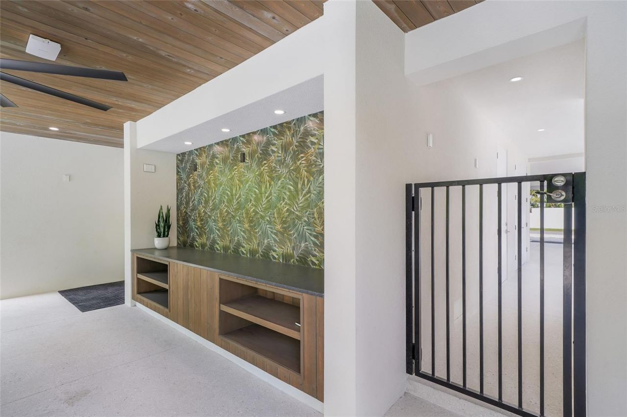 5547 Avenida Del Mare, Sarasota, FL 34242 Photo