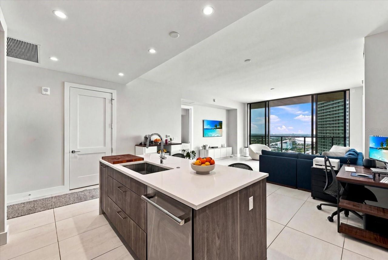 275 1st Avenue S, Unit 3308, Saint Petersburg, FL 33701 Photo
