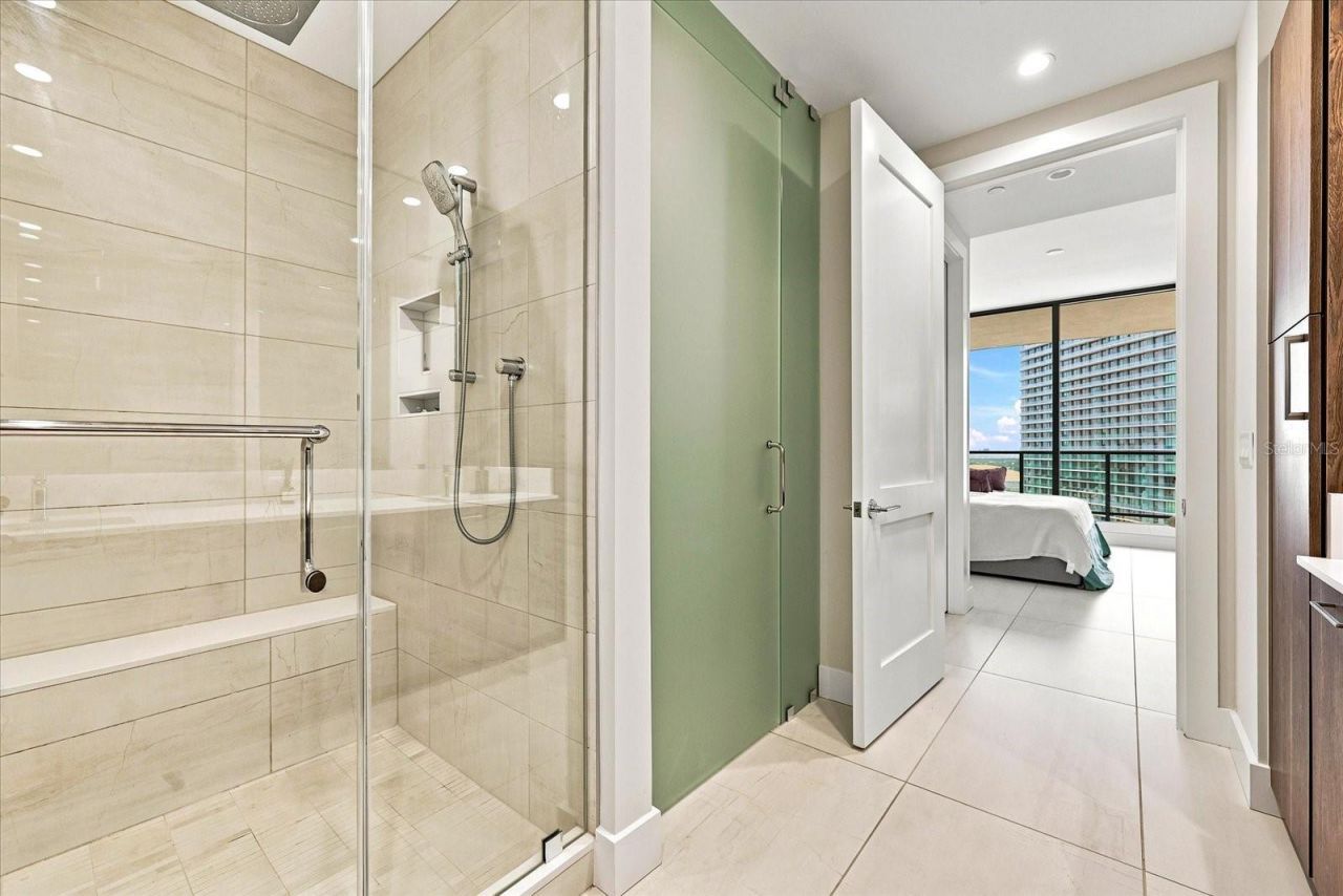 275 1st Avenue S, Unit 3308, Saint Petersburg, FL 33701 Photo