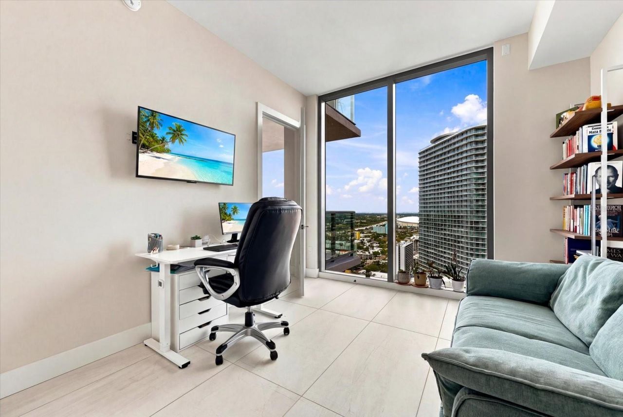 275 1st Avenue S, Unit 3308, Saint Petersburg, FL 33701 Photo