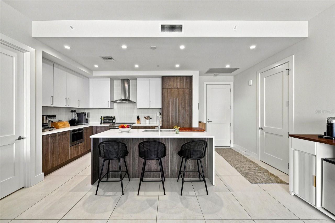 275 1st Avenue S, Unit 3308, Saint Petersburg, FL 33701 Photo