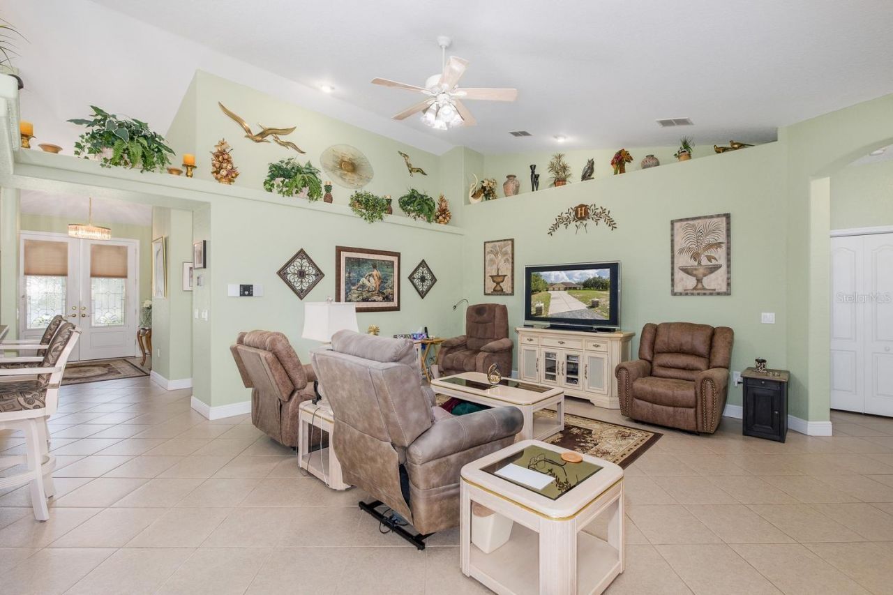 343 Royal Palm Way, Spring Hill, FL 34608 Photo