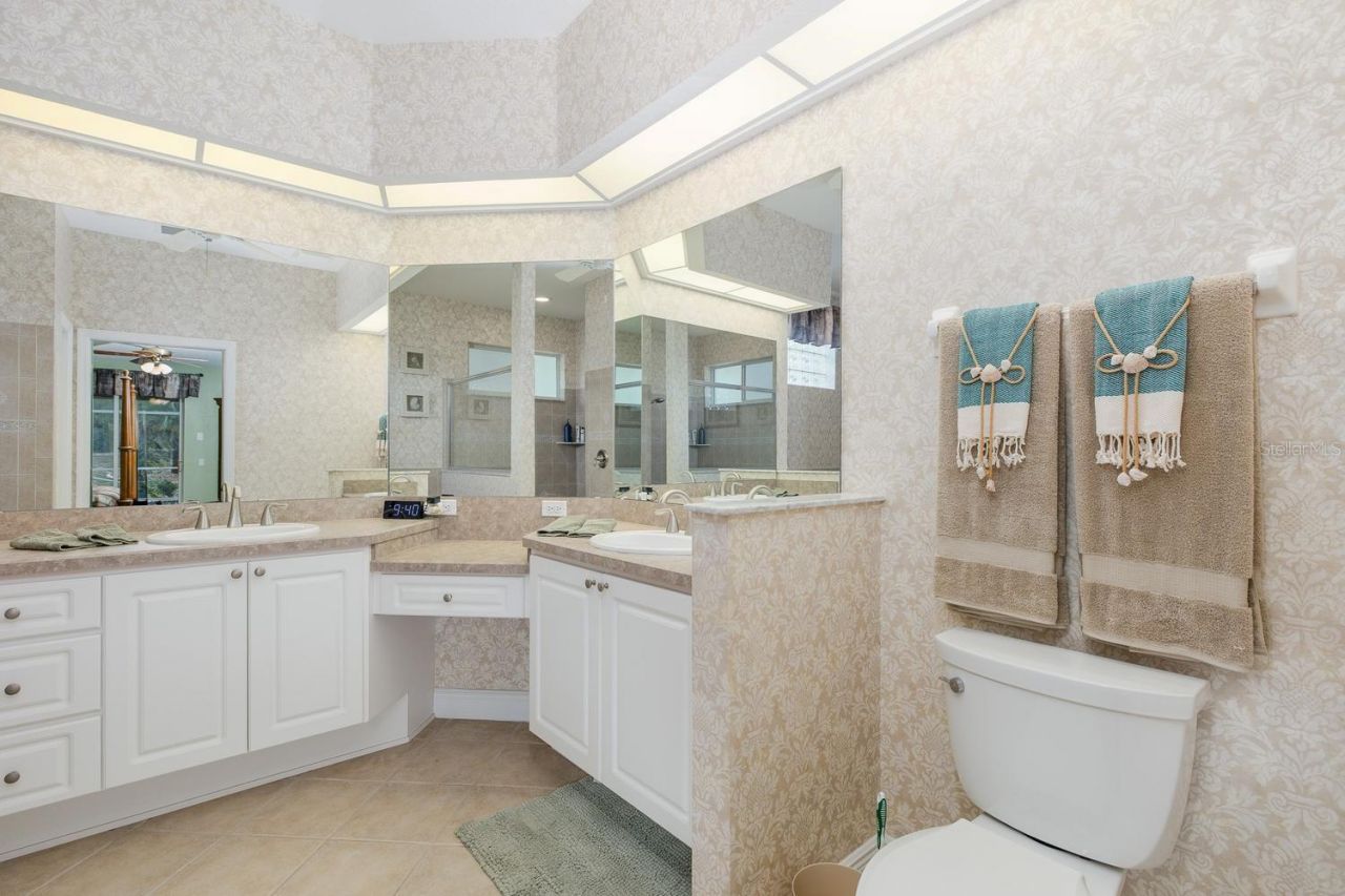343 Royal Palm Way, Spring Hill, FL 34608 Photo