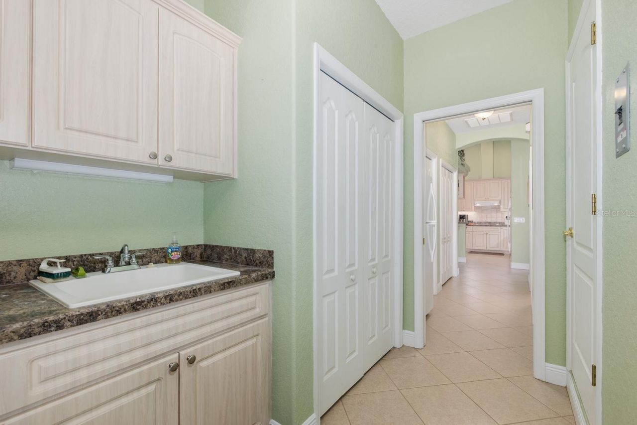 343 Royal Palm Way, Spring Hill, FL 34608 Photo