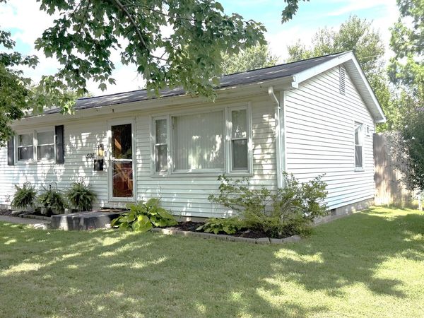506 N Indiana Avenue , Salem, IL 62881