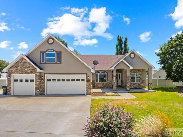 2690 Eastview Drive, IDAHO FALLS, ID 83401
