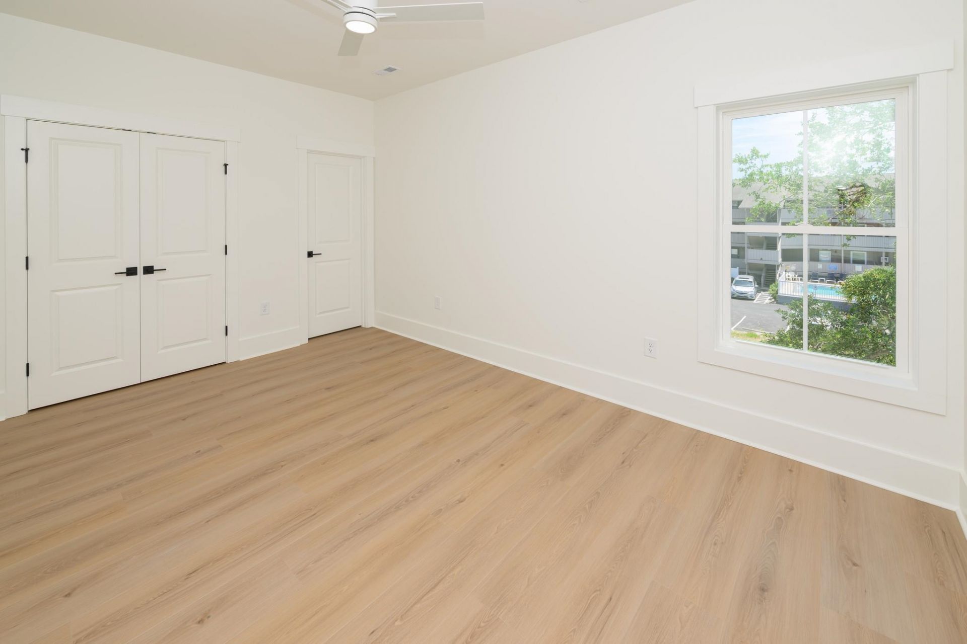 613 South Dogwood  Photo 18