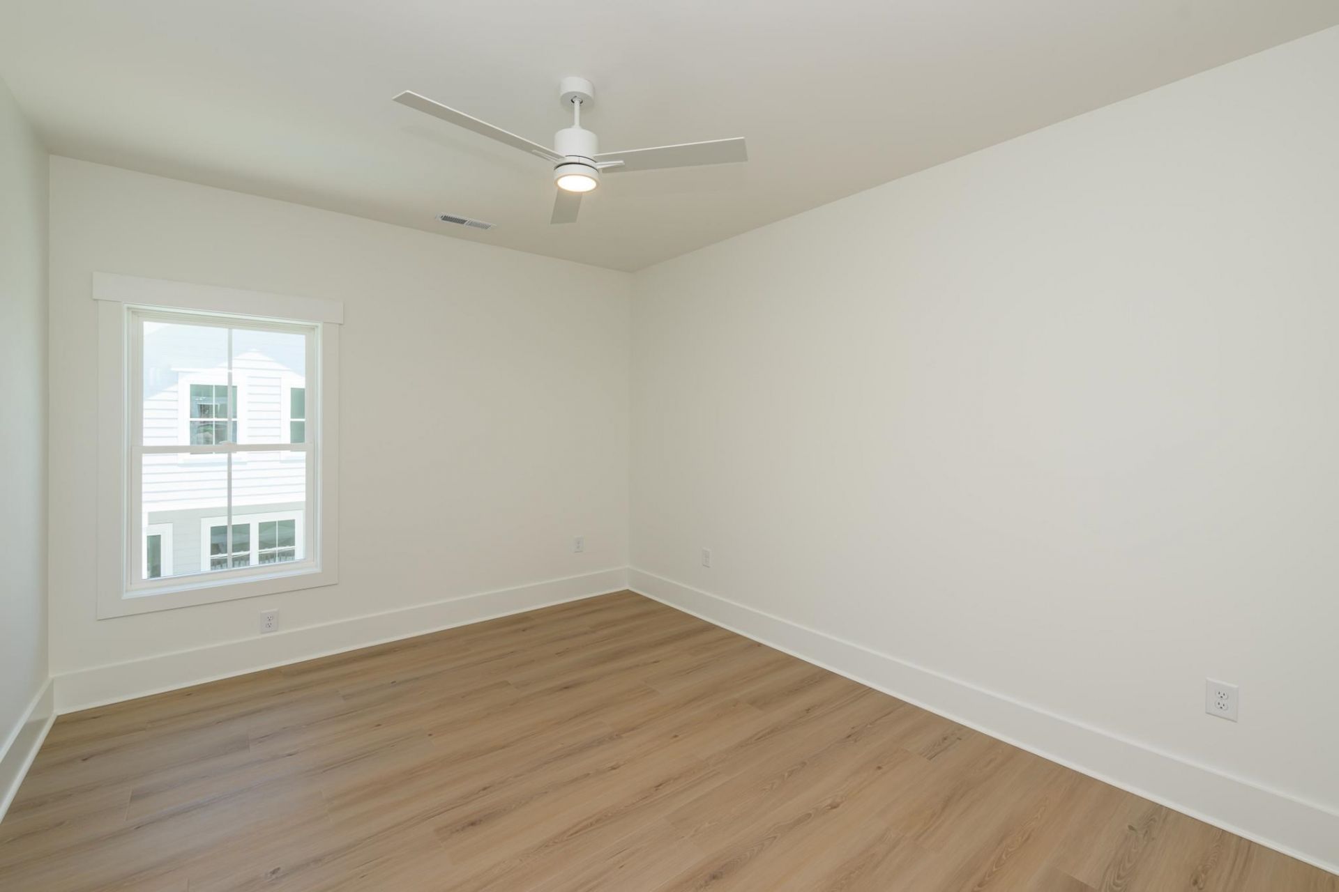 613 South Dogwood  Photo 21