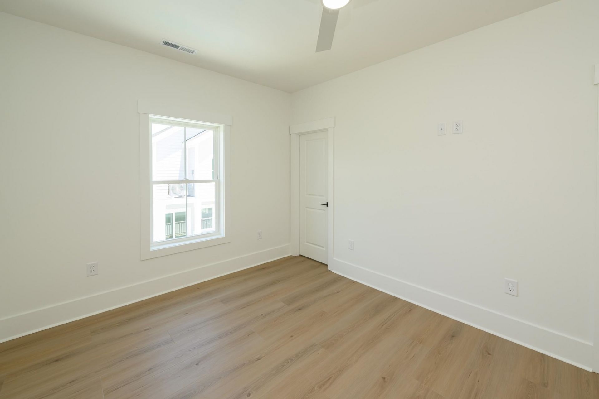 613 South Dogwood  Photo 27