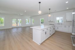613 South Dogwood  photo 4