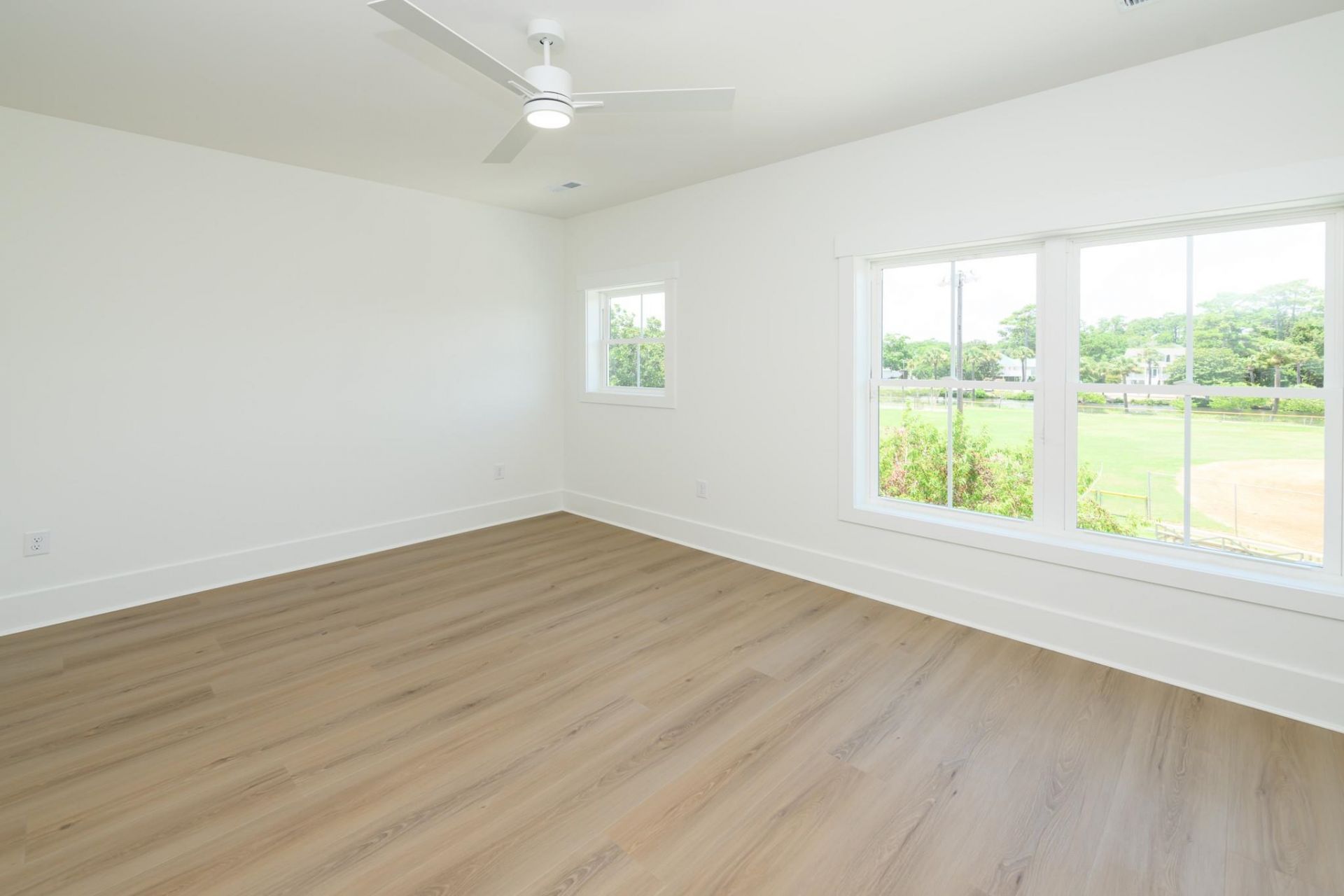 613 South Dogwood  Photo 33