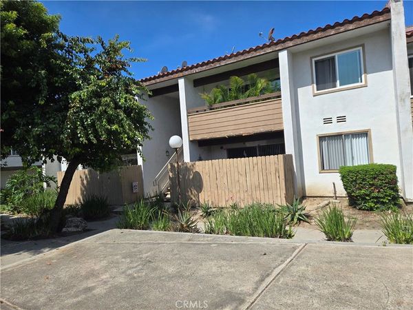 2501 W Sunflower, Unit F4, Santa Ana, CA 92704