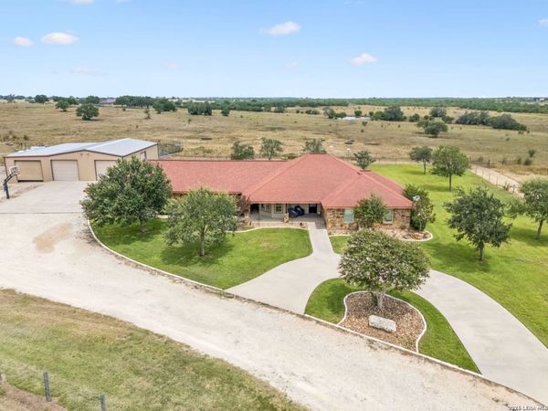 2655 CR 233, Gillett, TX 78116