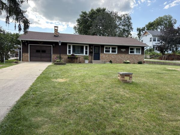 304 Mix Street , Oregon, IL 61061